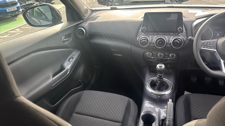 Nissan Juke 1.0 DiG-T 114 Acenta 5dr Petrol Hatchback